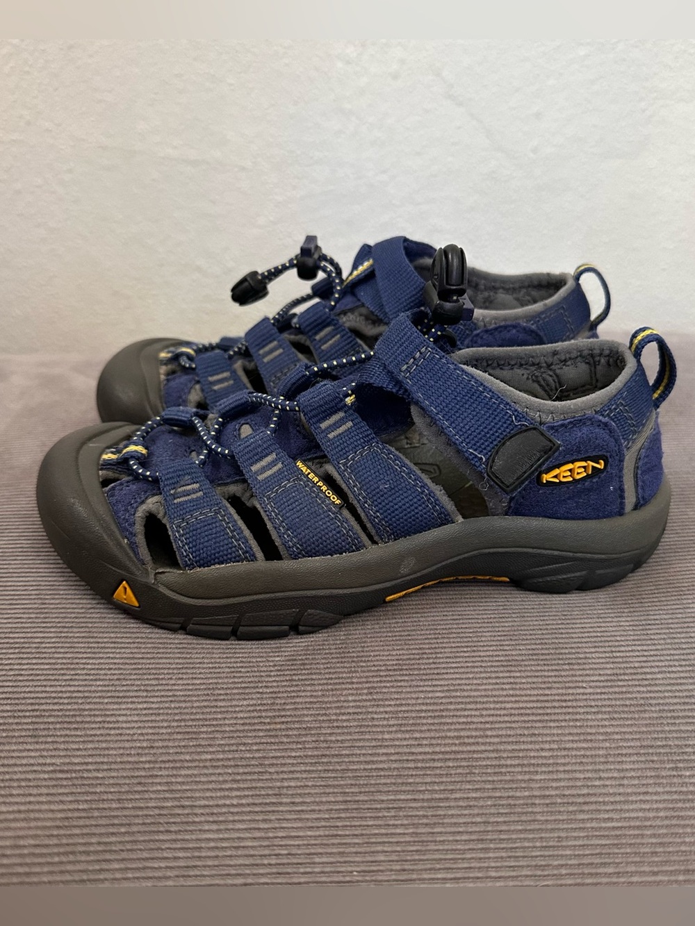 Keen - Big Kid's Newport H2 Blue Depths/Gargoyle Sandals Size 1